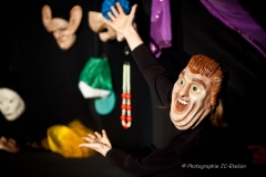 Le masque est le message